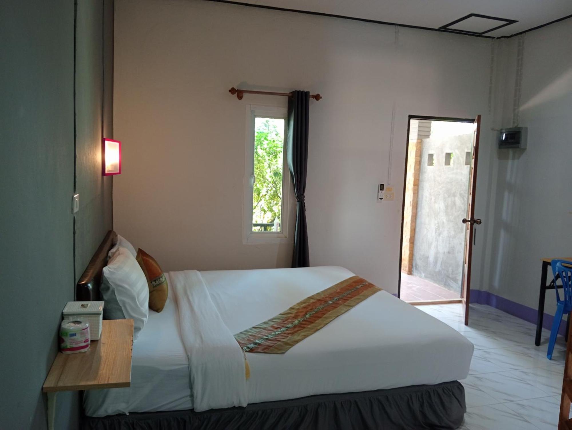 Lanta Beautiful Beach House Ко-Ланта Номер фото